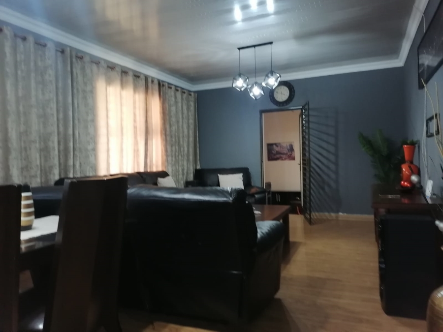 3 Bedroom Property for Sale in Birchleigh North Gauteng