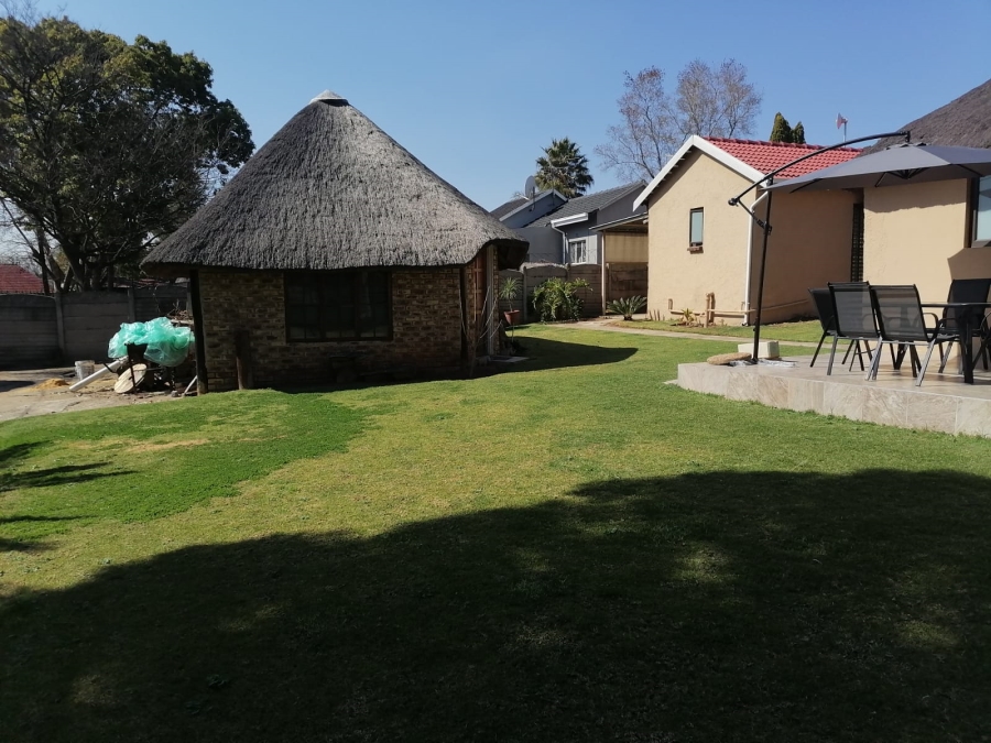 3 Bedroom Property for Sale in Birchleigh North Gauteng