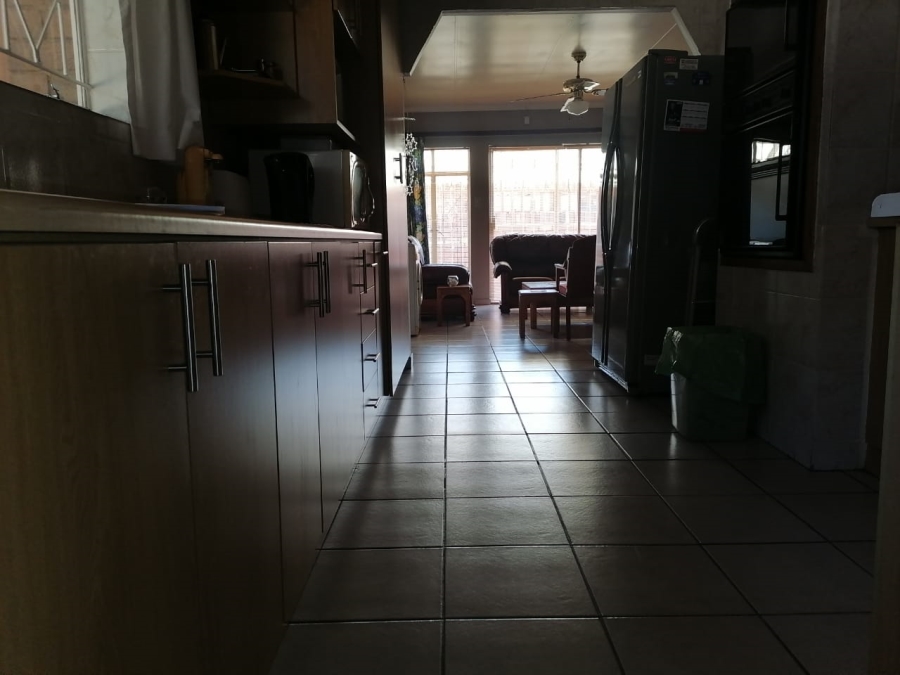 3 Bedroom Property for Sale in Birchleigh North Gauteng