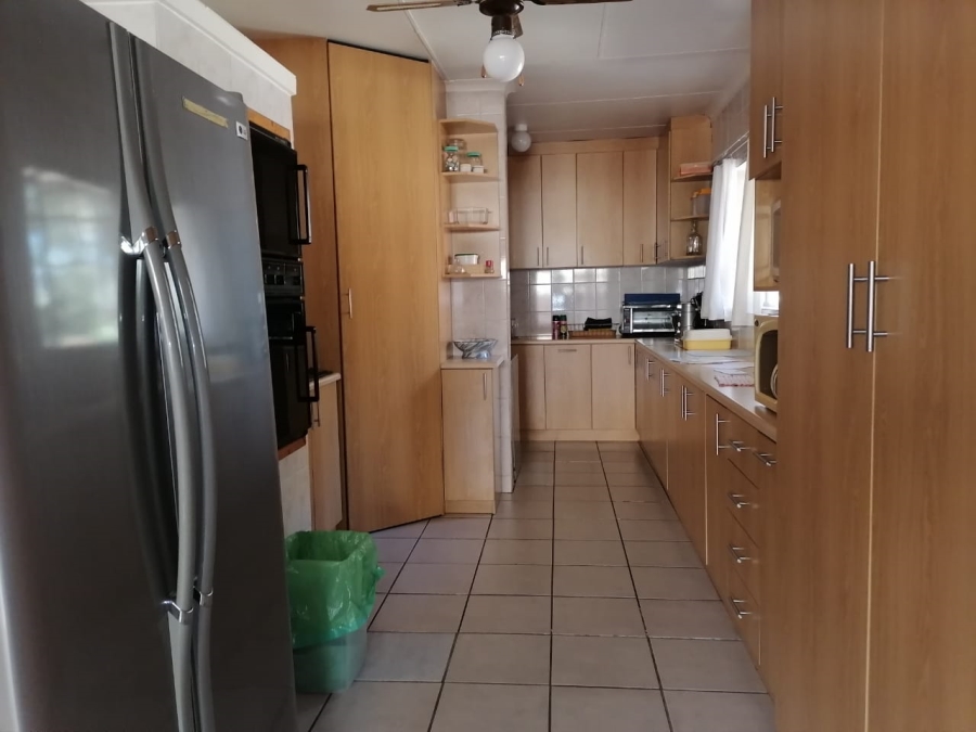 3 Bedroom Property for Sale in Birchleigh North Gauteng