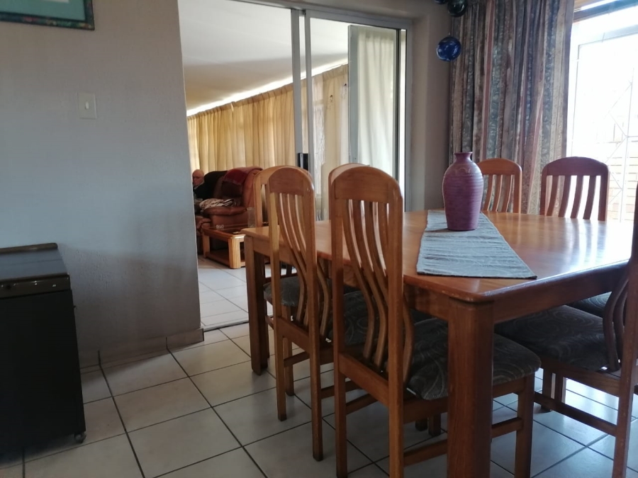 3 Bedroom Property for Sale in Birchleigh North Gauteng