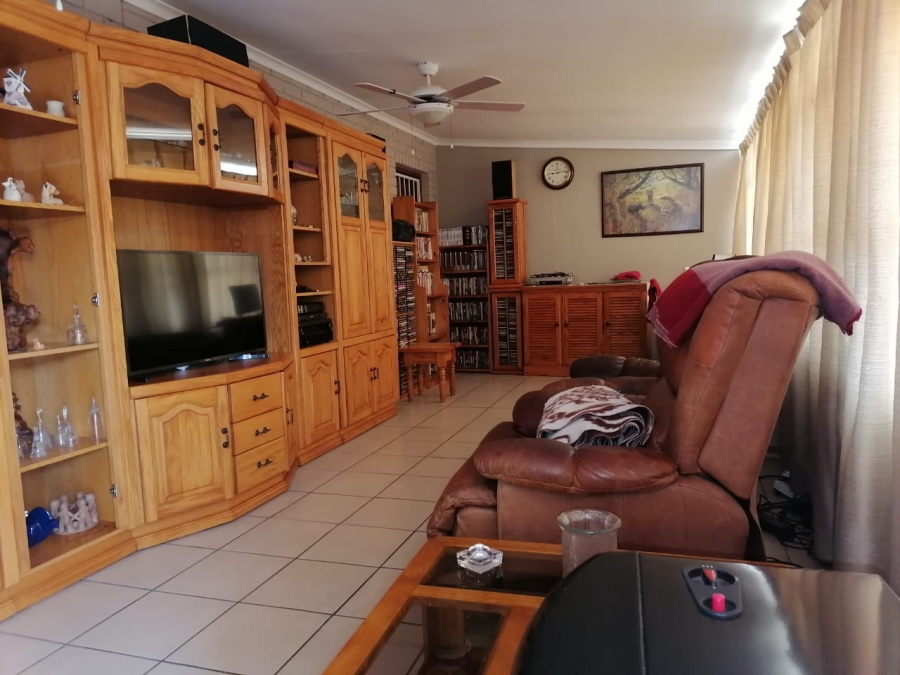 3 Bedroom Property for Sale in Birchleigh North Gauteng