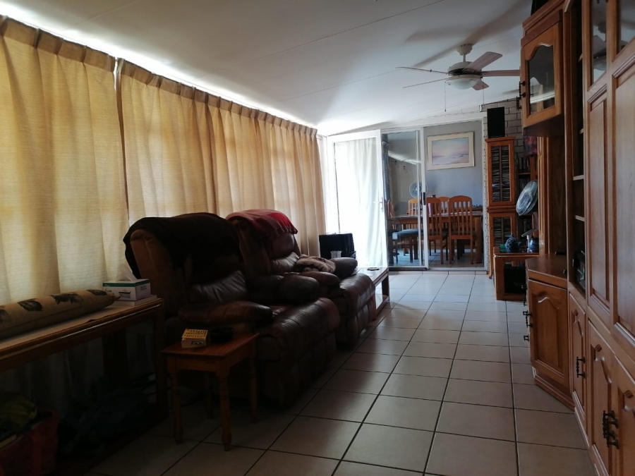 3 Bedroom Property for Sale in Birchleigh North Gauteng