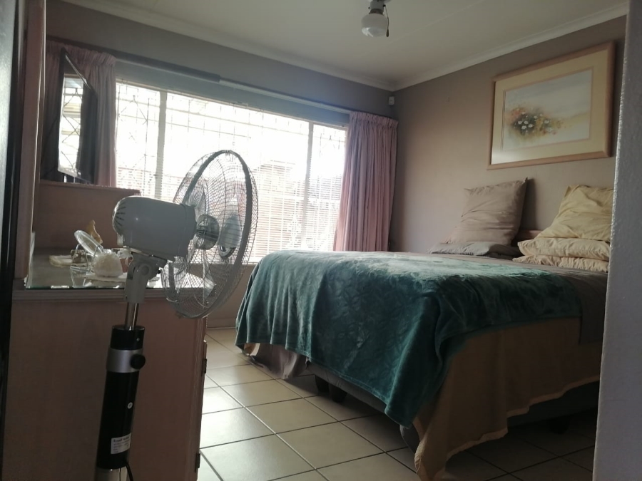3 Bedroom Property for Sale in Birchleigh North Gauteng