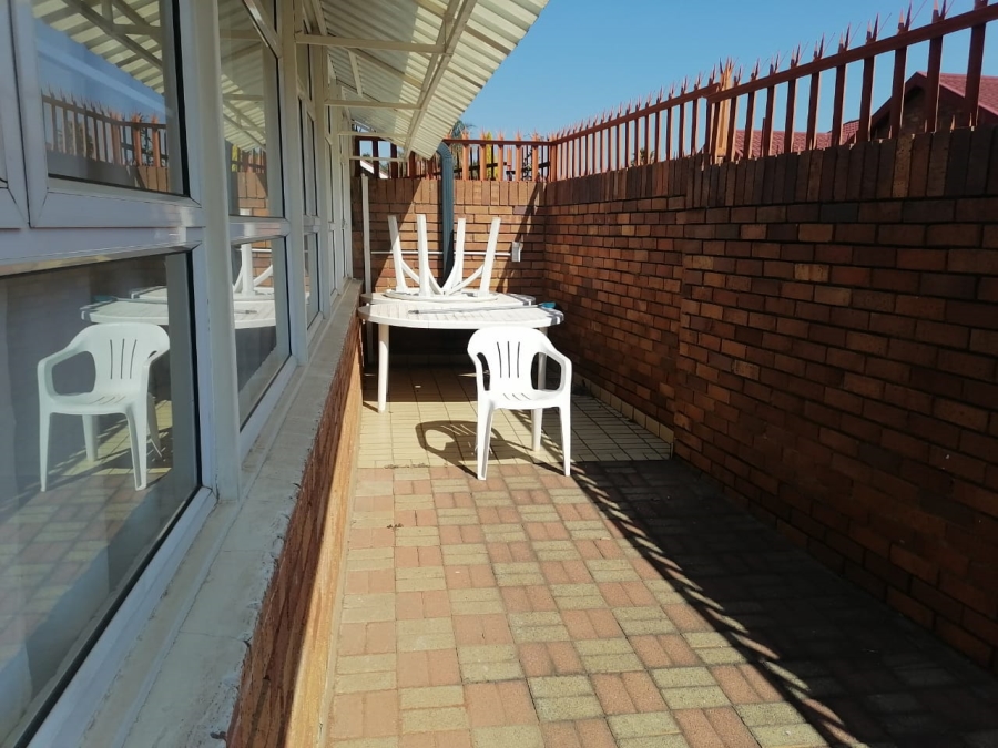 3 Bedroom Property for Sale in Birchleigh North Gauteng