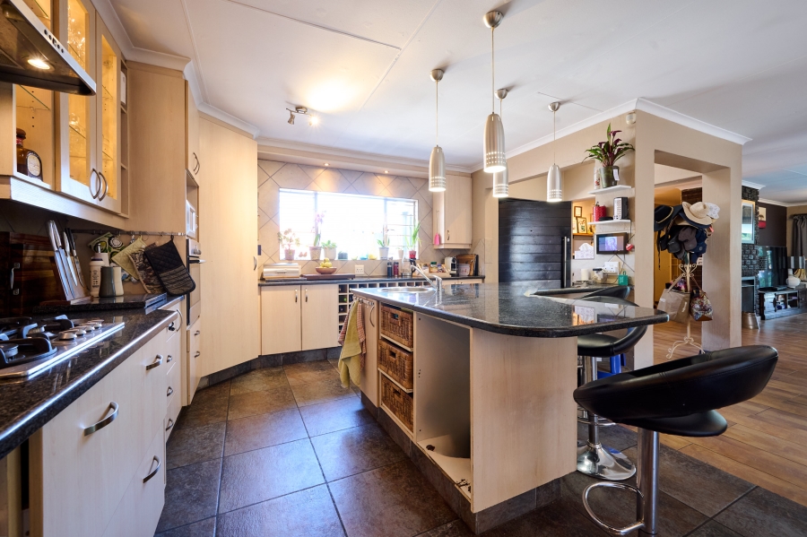 3 Bedroom Property for Sale in Vorna Valley Gauteng