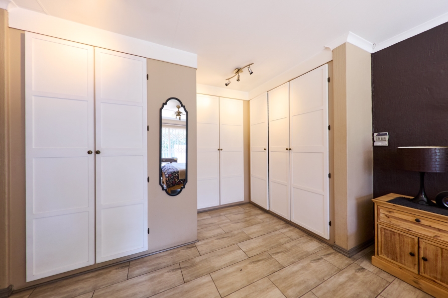 3 Bedroom Property for Sale in Vorna Valley Gauteng