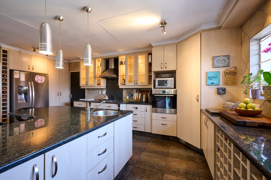 3 Bedroom Property for Sale in Vorna Valley Gauteng