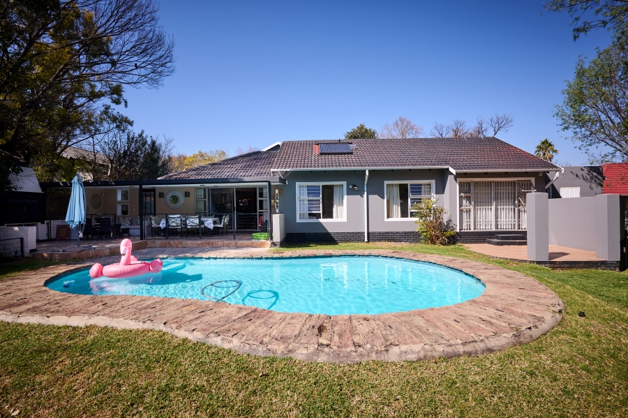 3 Bedroom Property for Sale in Vorna Valley Gauteng