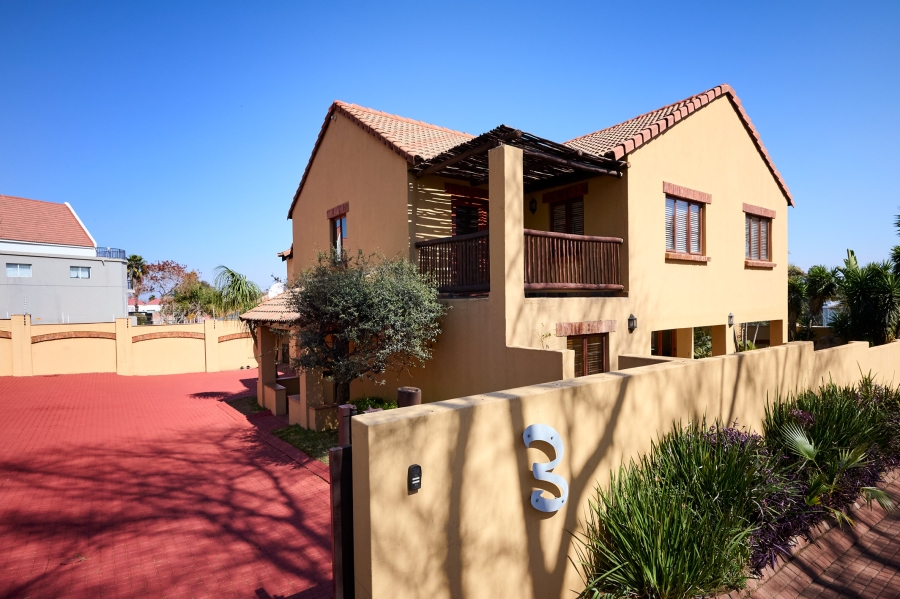 4 Bedroom Property for Sale in Erand Gardens Gauteng