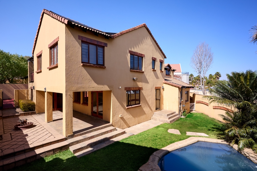 4 Bedroom Property for Sale in Erand Gardens Gauteng