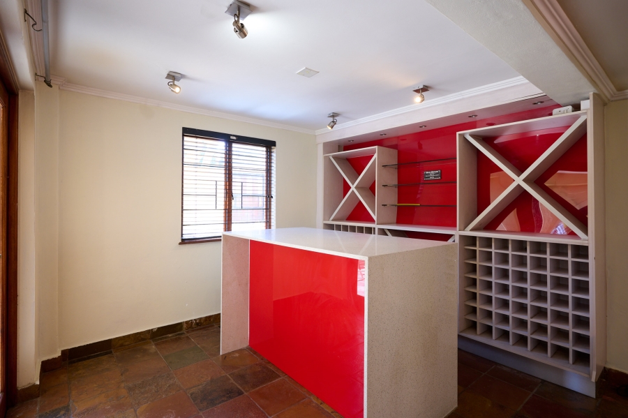 4 Bedroom Property for Sale in Erand Gardens Gauteng