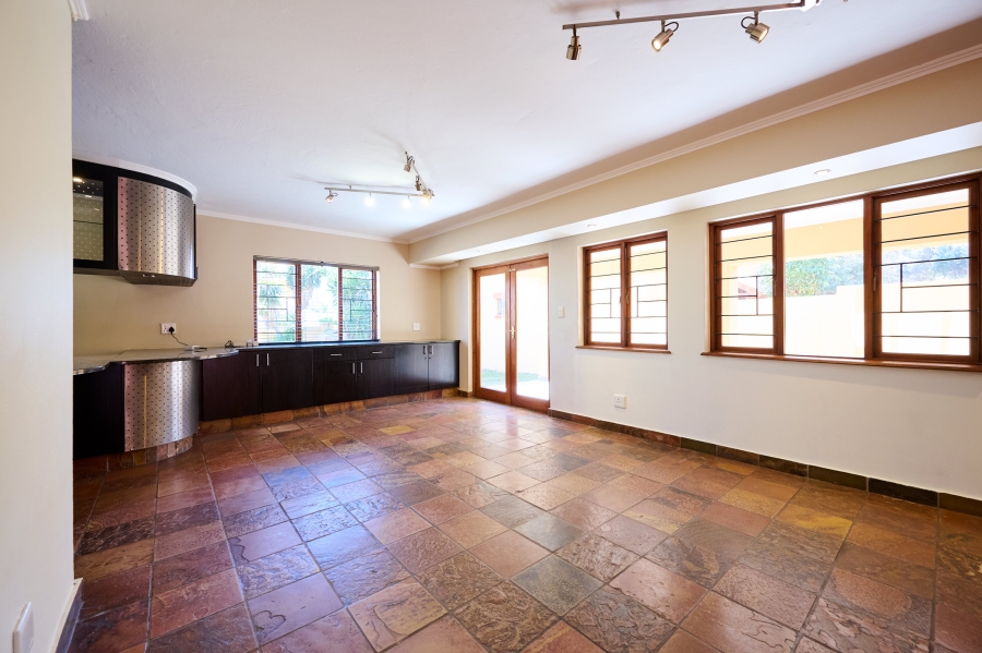 4 Bedroom Property for Sale in Erand Gardens Gauteng