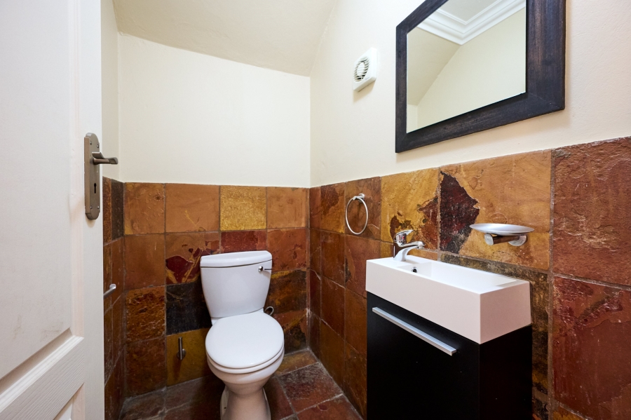 4 Bedroom Property for Sale in Erand Gardens Gauteng