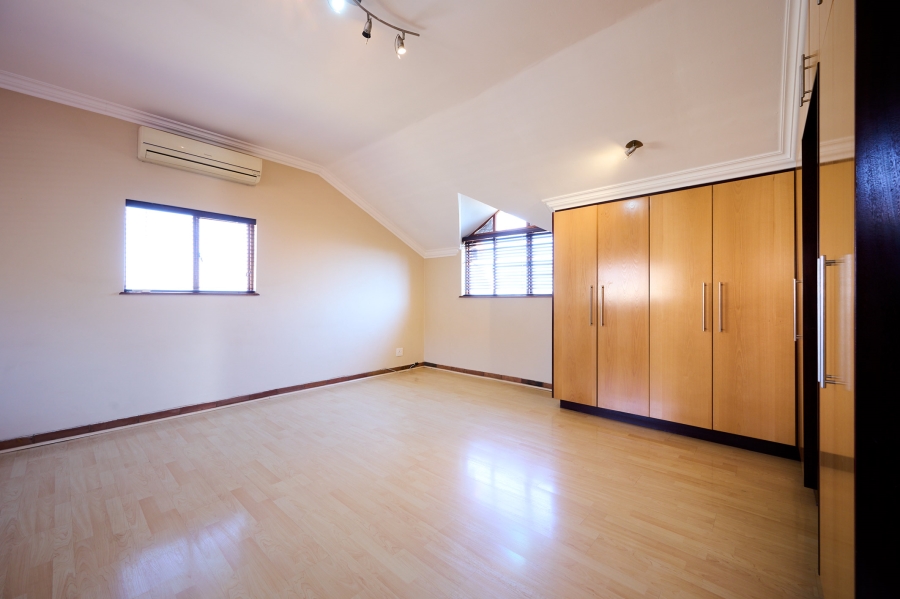 4 Bedroom Property for Sale in Erand Gardens Gauteng