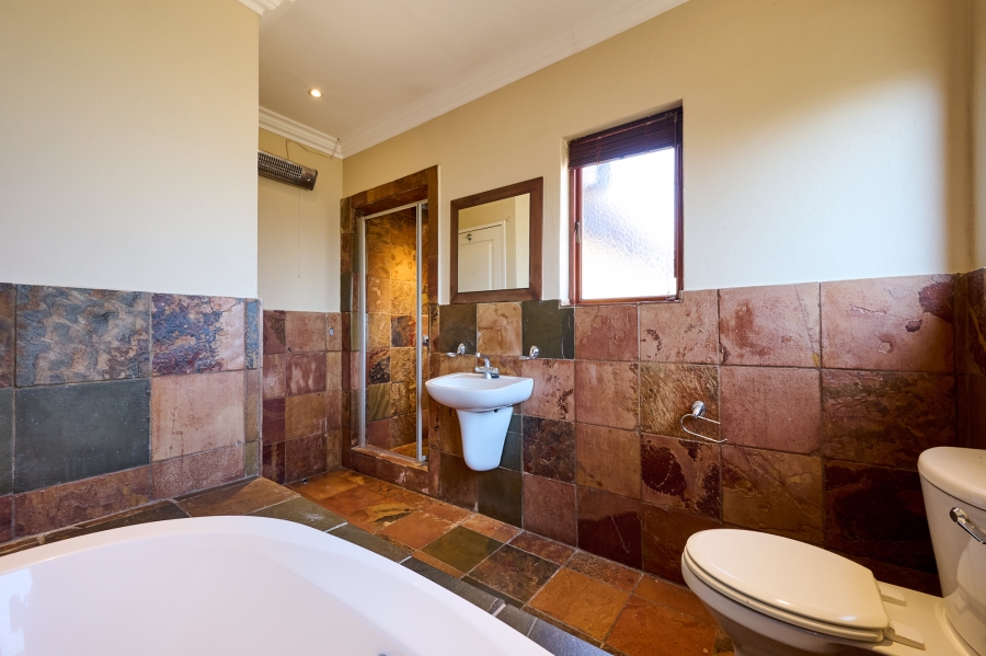 4 Bedroom Property for Sale in Erand Gardens Gauteng