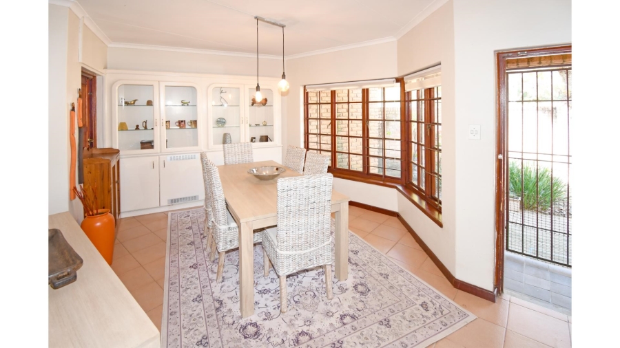 5 Bedroom Property for Sale in Glenferness Gauteng