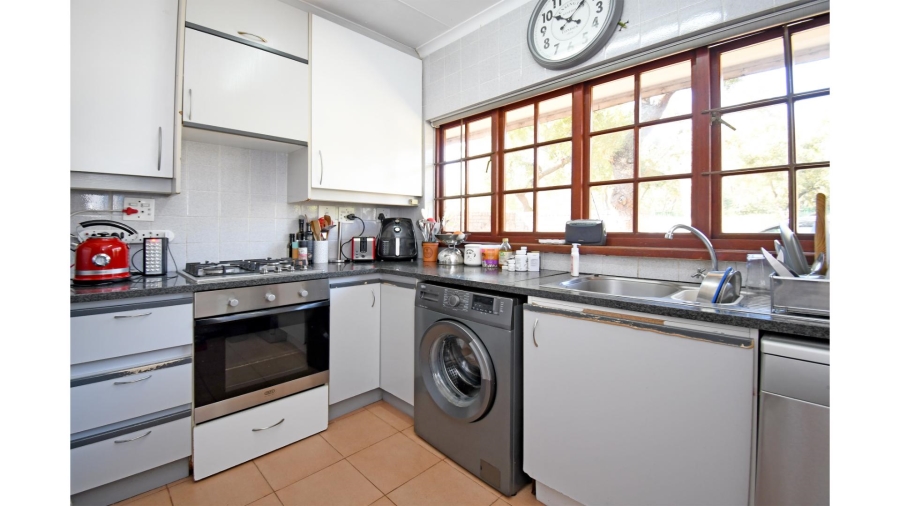 5 Bedroom Property for Sale in Glenferness Gauteng