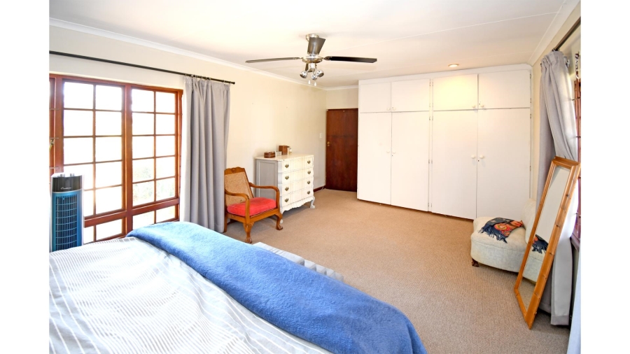 5 Bedroom Property for Sale in Glenferness Gauteng