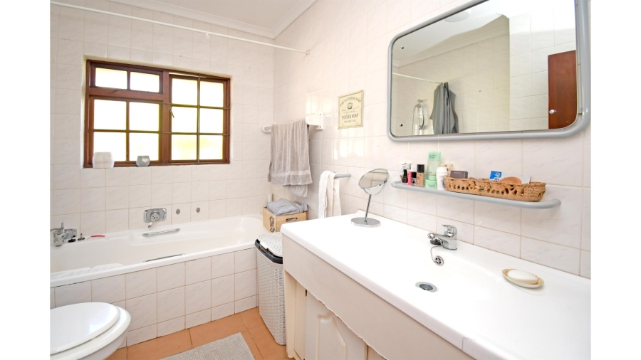 5 Bedroom Property for Sale in Glenferness Gauteng