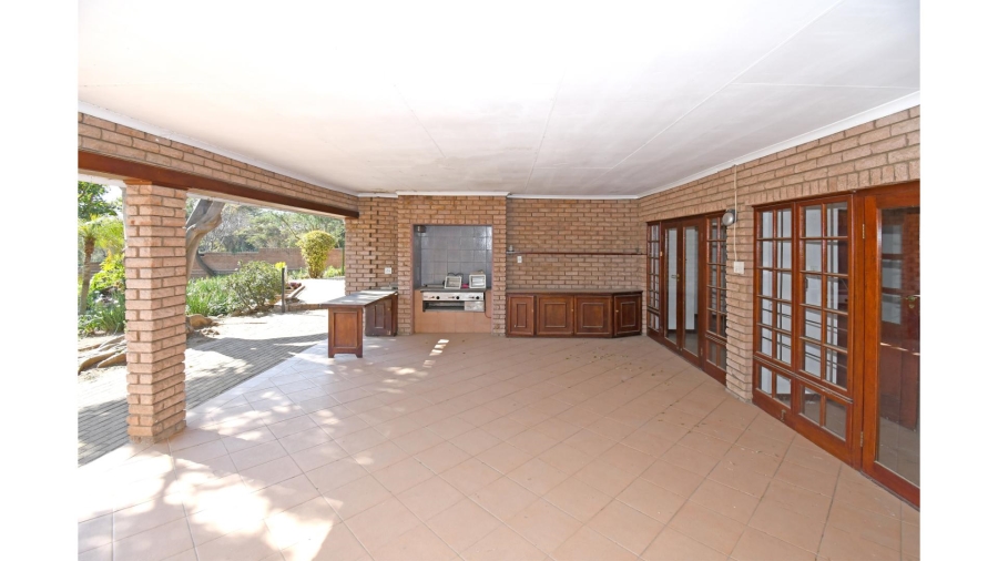 5 Bedroom Property for Sale in Glenferness Gauteng