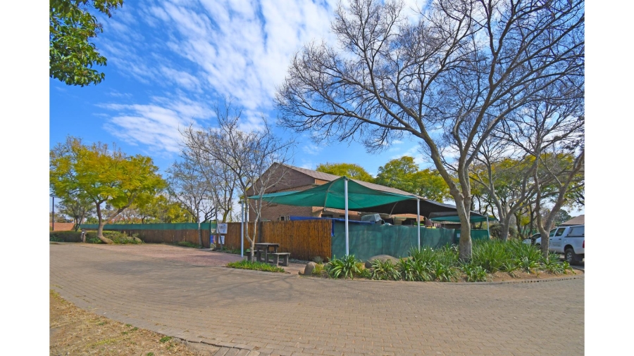 5 Bedroom Property for Sale in Glenferness Gauteng