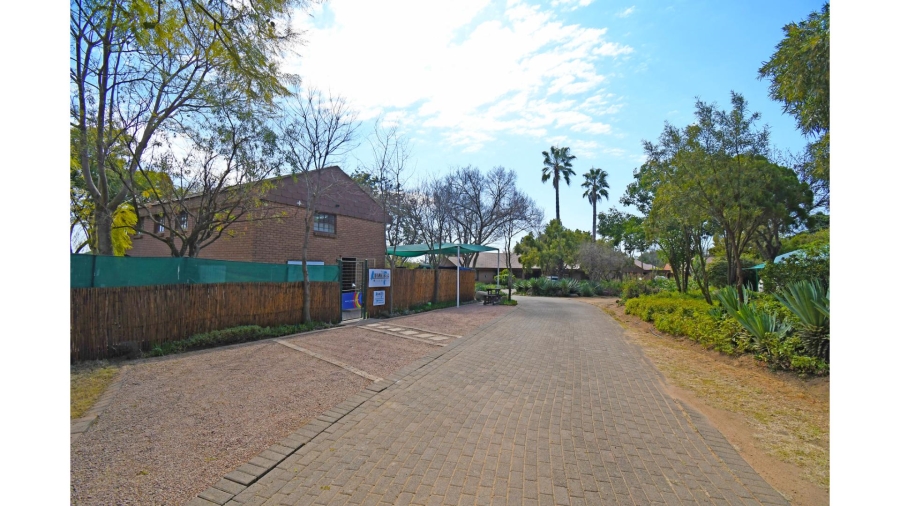 5 Bedroom Property for Sale in Glenferness Gauteng