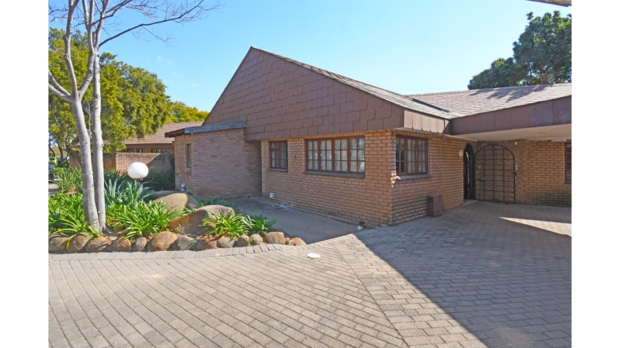 5 Bedroom Property for Sale in Glenferness Gauteng