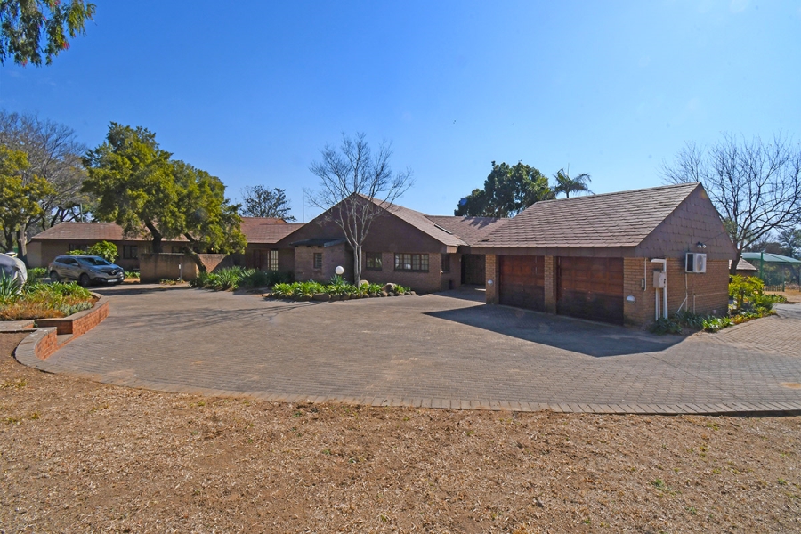 5 Bedroom Property for Sale in Glenferness Gauteng