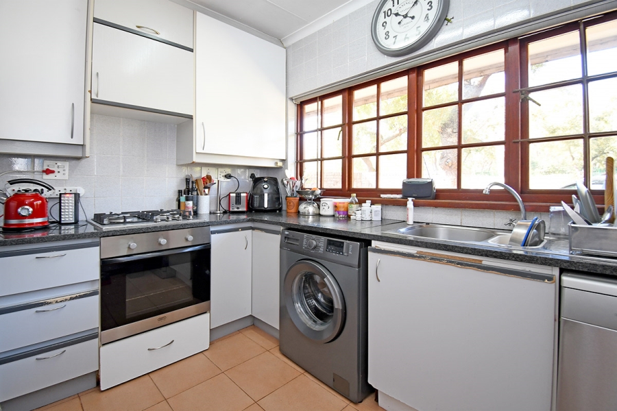 5 Bedroom Property for Sale in Glenferness Gauteng