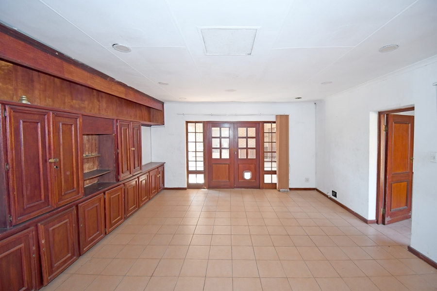 5 Bedroom Property for Sale in Glenferness Gauteng