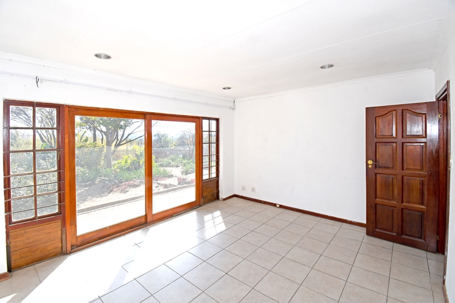 5 Bedroom Property for Sale in Glenferness Gauteng