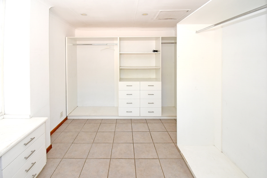 5 Bedroom Property for Sale in Glenferness Gauteng