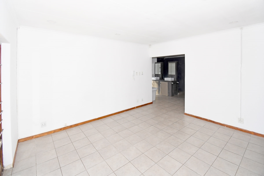 5 Bedroom Property for Sale in Glenferness Gauteng