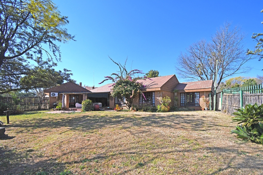 5 Bedroom Property for Sale in Glenferness Gauteng