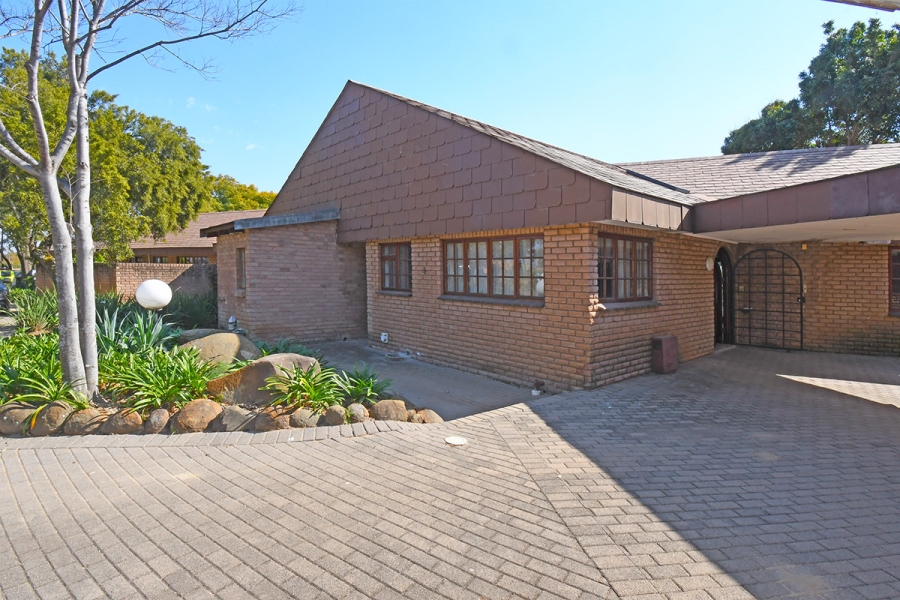 5 Bedroom Property for Sale in Glenferness Gauteng