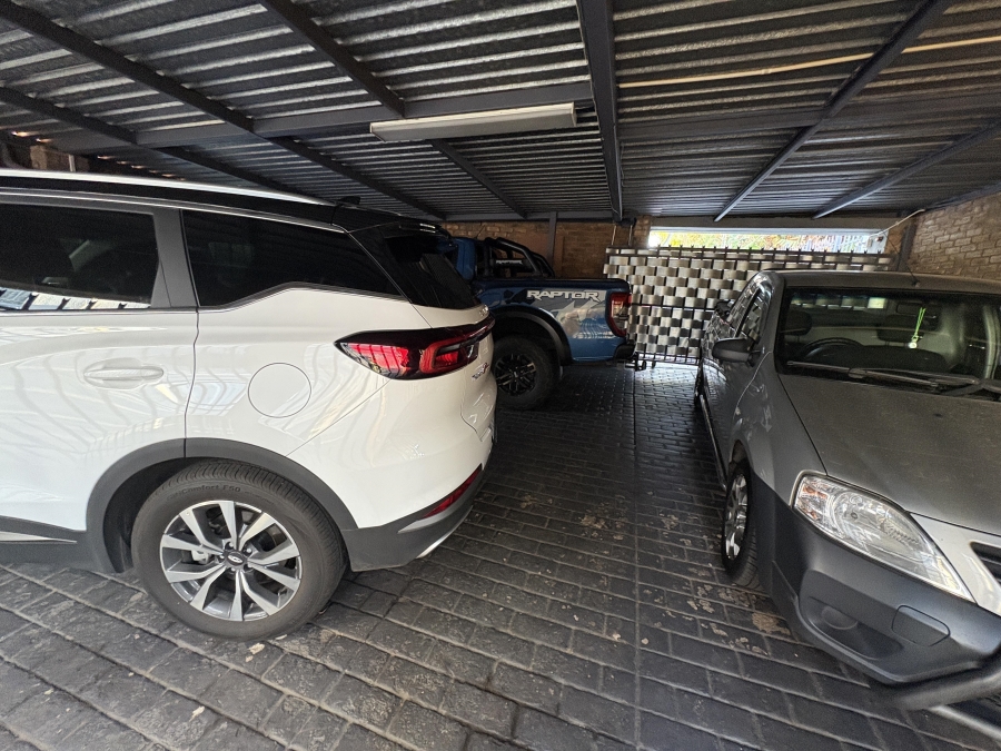 4 Bedroom Property for Sale in Theresa Park Gauteng