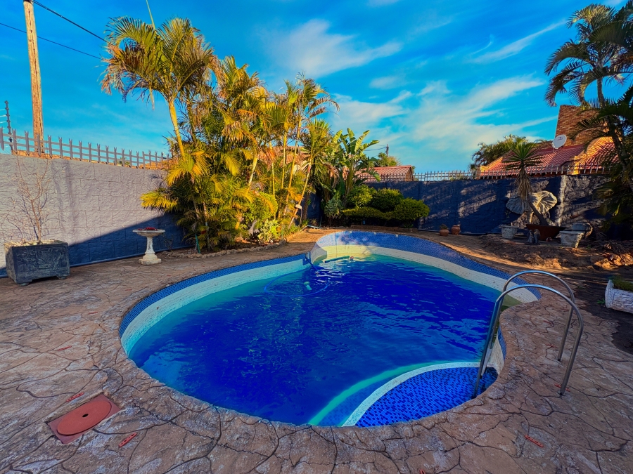 4 Bedroom Property for Sale in Theresa Park Gauteng