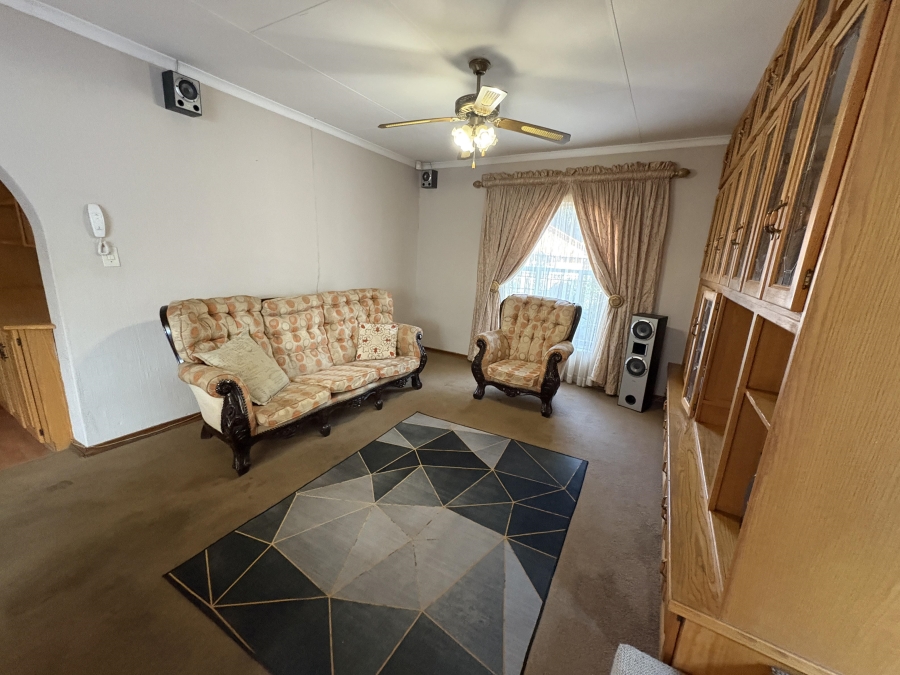4 Bedroom Property for Sale in Theresa Park Gauteng