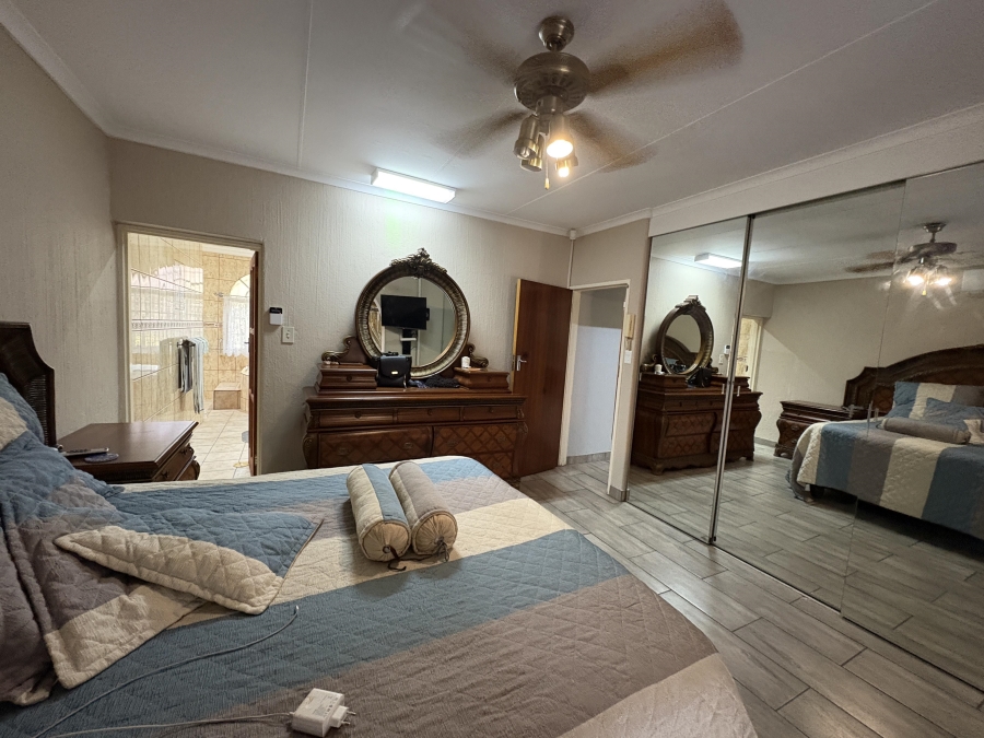 4 Bedroom Property for Sale in Theresa Park Gauteng