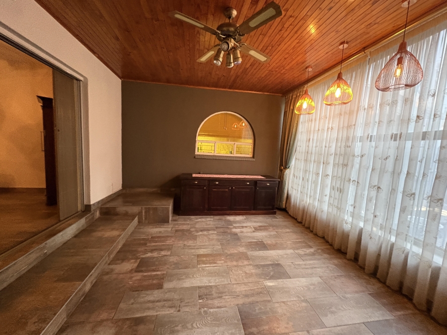 4 Bedroom Property for Sale in Theresa Park Gauteng