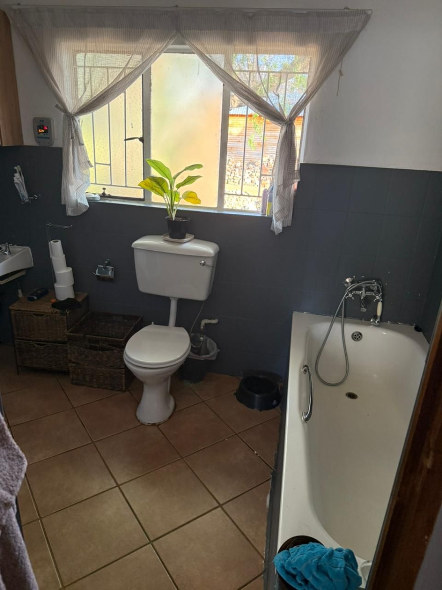5 Bedroom Property for Sale in Pierre Van Ryneveld Gauteng