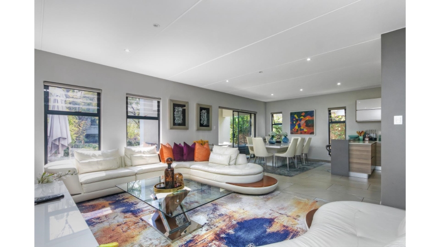 4 Bedroom Property for Sale in Crowthorne AH Gauteng