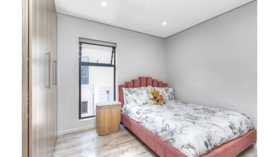 4 Bedroom Property for Sale in Crowthorne AH Gauteng