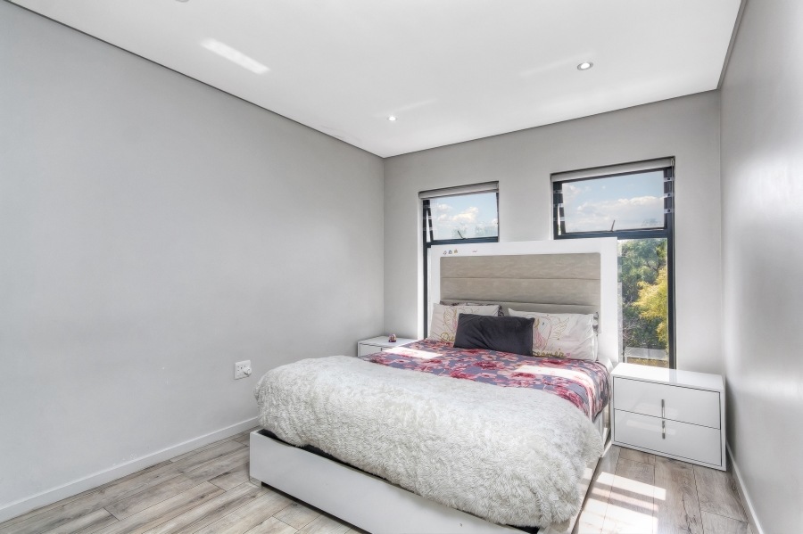 4 Bedroom Property for Sale in Crowthorne AH Gauteng