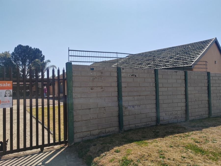 4 Bedroom Property for Sale in Brakpan North Gauteng