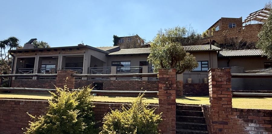 3 Bedroom Property for Sale in Kenmare Gauteng