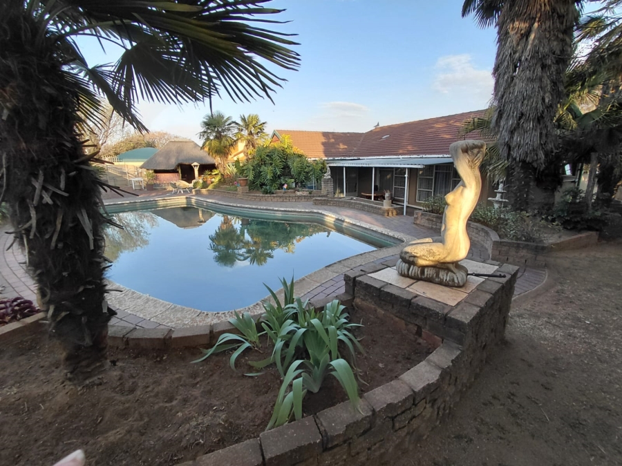 4 Bedroom Property for Sale in Dalpark Proper Gauteng