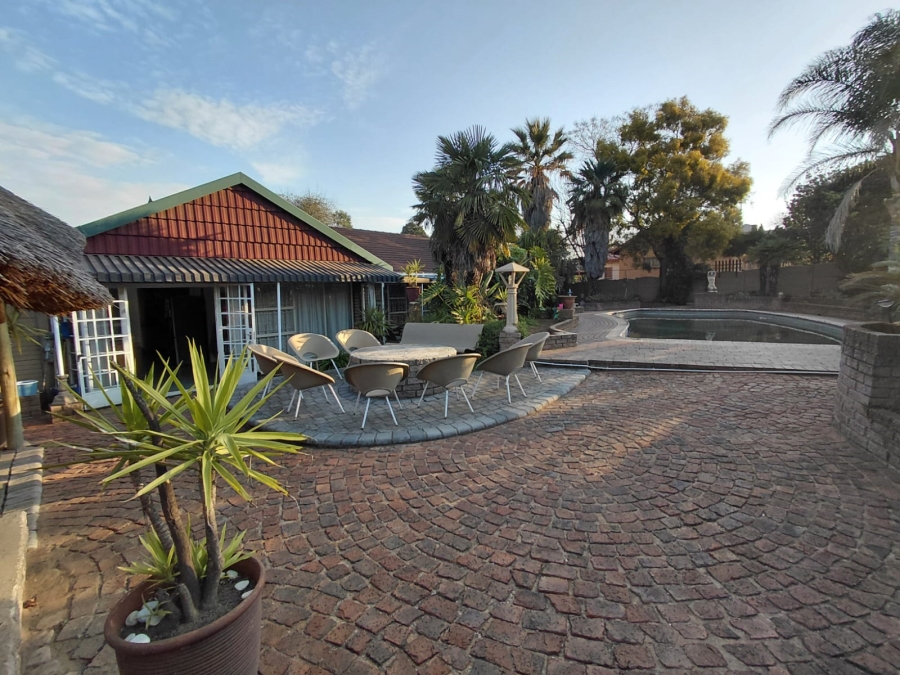 4 Bedroom Property for Sale in Dalpark Proper Gauteng