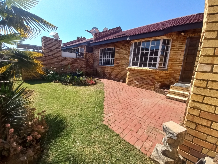2 Bedroom Property for Sale in Croydon Gauteng
